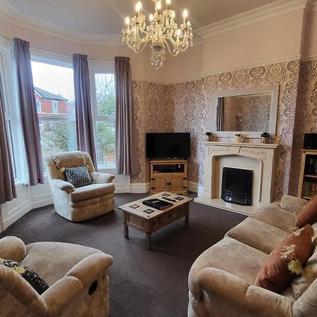 Stay - At Southport Holiday Home - Sleeps 6 Exterior photo